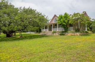 352 Pfeiffer Rd Fredericksburg TX