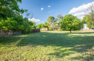 502 E Creek St Fredericksburg TX